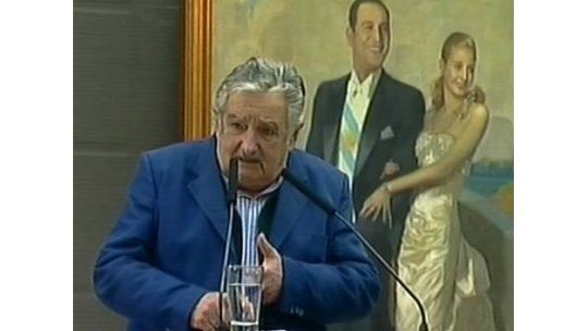 Mujica recordó su época de liceal para criticar a la educación