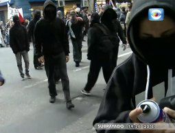 FOTO: el momento en que pintan la cámara de Subrayado.