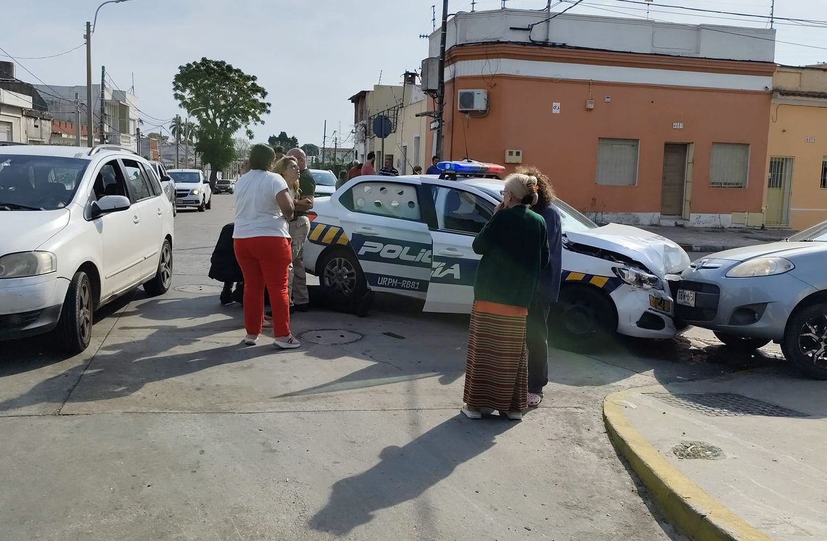 Foto cedida a Subrayado. Otro accidente: esta vez un patrullero no respetó el Pare. Foto cedida a Subrayado. Otro accidente: esta vez un patrullero no respetó el Pare.