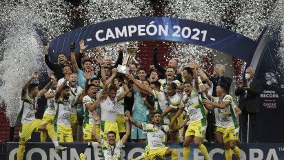 defensa y justicia escribe un nuevo capitulo historico ganando la recopa sudamericana 2021