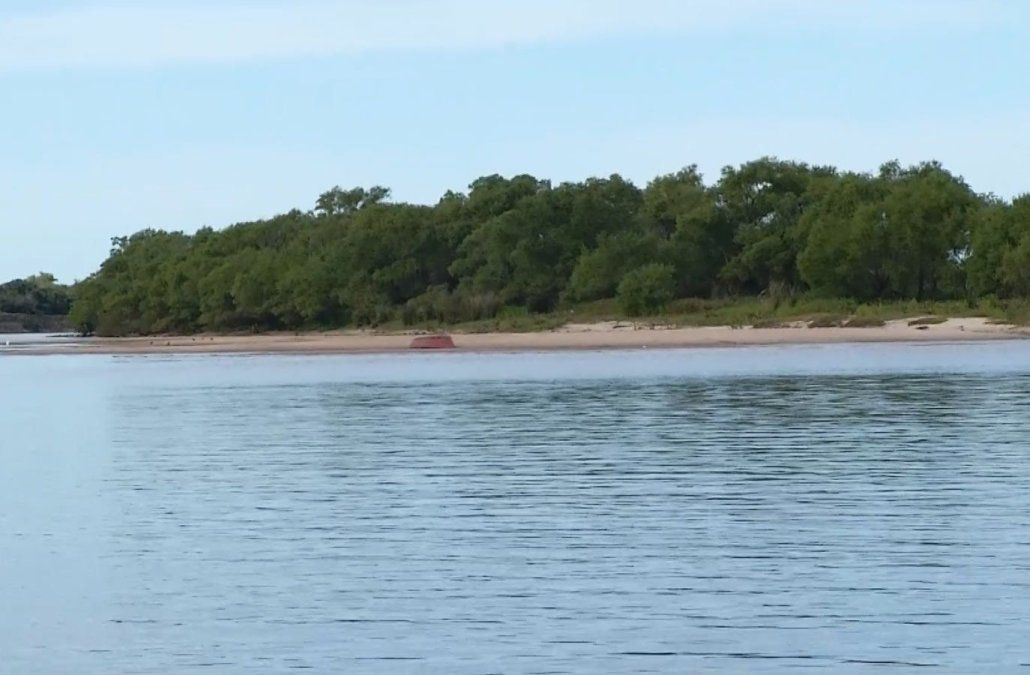 Hallaron el cuerpo de un hombre en la costa del Olimar en una zona que estaba bajo agua por la crecida del río