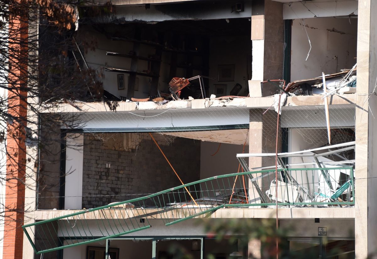La explosión del edificio de Punta Carretas se habría originado en el tercer piso. En la imagen, es el que se ve más afectado. Foto: Gastón Britos/Foco Uy