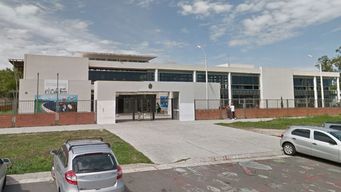 otra amenaza de bomba, ahora en el liceo 33 de camino carrasco; bomberos acudieron al llamado