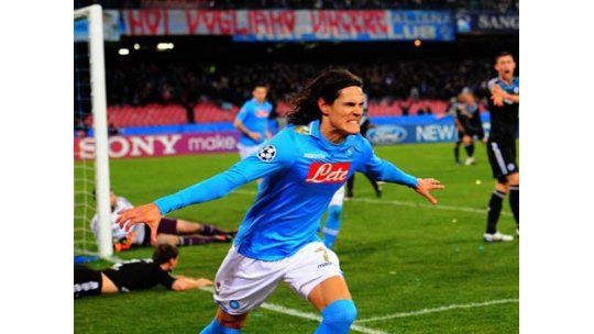 Gol de Cavani allanó el pase del Nápoles a cuartos