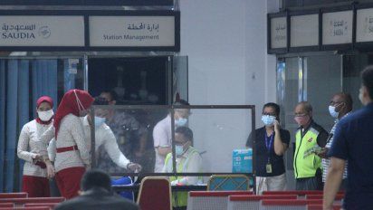 buscan boeing 737 de compania indonesia que desaparecio tras su despegue