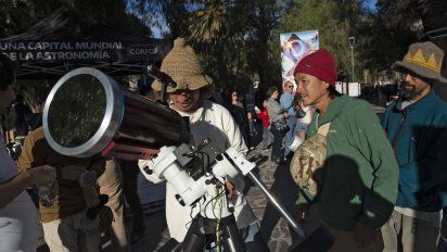 Aficionados esperan el eclipse en in Vicuña, Valle del Elqui, Coquimb, desierto de Atacama, 500 kilómetyros al norte de Santiago. Allí se verá el fenómeno que durar en su fase total unos 5 minutos