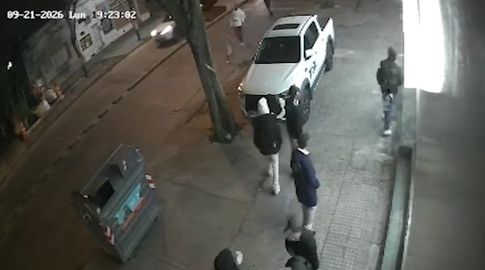Once delincuentes robaron un súper en modo piraña: Impunidad total, la próxima van a venir en una bañadera, dijo el dueño