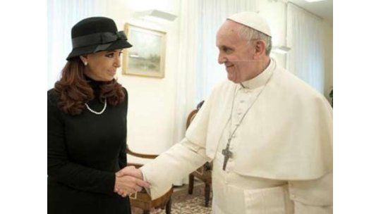 Cristina le pidió al papa Francisco que interceda por Malvinas