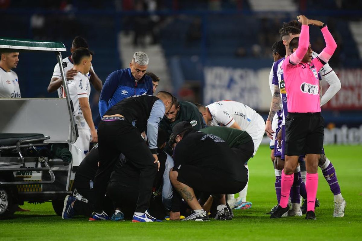 Fénix 3-0 Racing: el clásico del Oeste fue para el equipo de Capurro  gracias a un hat-trick de Agustín Ocampo - EL PAÍS Uruguay