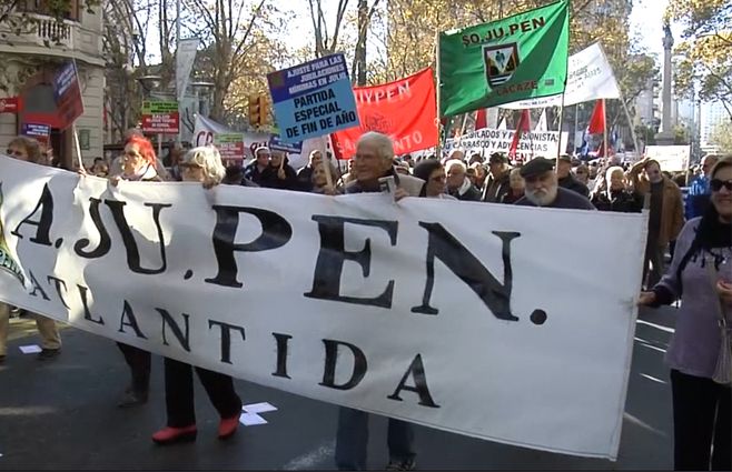 JUBILADOS-PENSIONISTAS-MOVILIZACIÓN.jpg