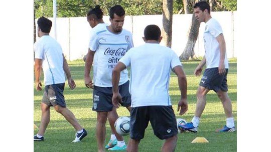 Victorino, Scotti, “Palito” y “Cebolla titulares ante Bolivia