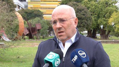 novick apunta otra vez contra mujica y dice que ahora hace de payaso