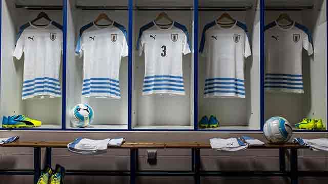 Nueva camiseta de Uruguay para 2016