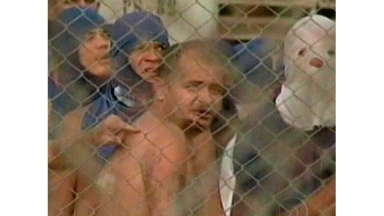 470 presos amotinados retienen 120 personas en cárcel de Brasil
