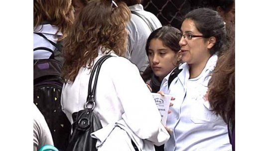 Maestros negociarán con Mujica un aumento salarial