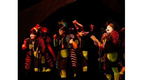 Inauguran Carnaval de las Promesas con desfile por 18 de Julio