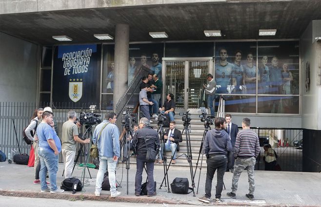 AUF-FACHADA-MEDIOS-FOCO-UY.jpg