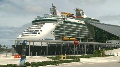 cruceros varados por el covid-19, escenario de tensiones, panico y suicidios entre los pasajeros y tripulantes