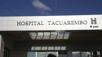 una familia fue hospitalizada tras el derrumbe de su vivienda en tacuarembo; un hombre esta en cti