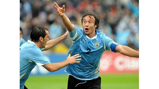 La primera en casa: Uruguay 4 - Bolivia 2