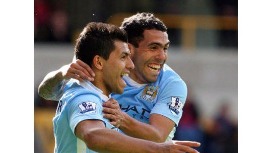 Lucha entre los dos Manchester se recrudece, quedan tres fechas