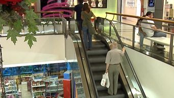 estudio de tendencias de consumo en las fiestas: 53% utilizo tarjetas de credito y 37% gasto mas de 2.000 pesos