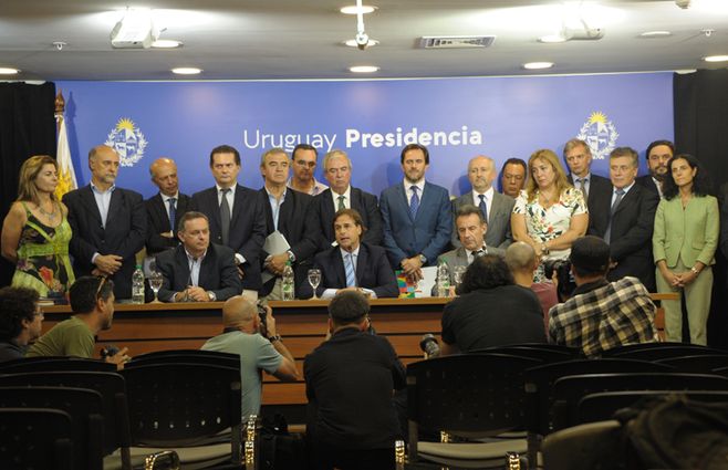 Lacalle Pou prefiere dialogar mano a mano con los ministros sobre los asuntos de Estado. Hoy convocar&aacute; por tercera vez a sus secretarios de Estado.&nbsp;