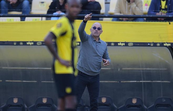 peñarol wanderers fecha 15 apertura 2023 foco uy (26).jpeg