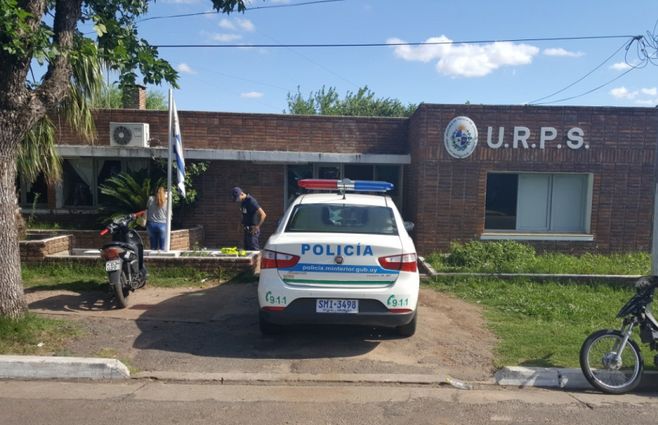 La Unidad de Radio patrulla de Soriano donde estaba detenido A.R.