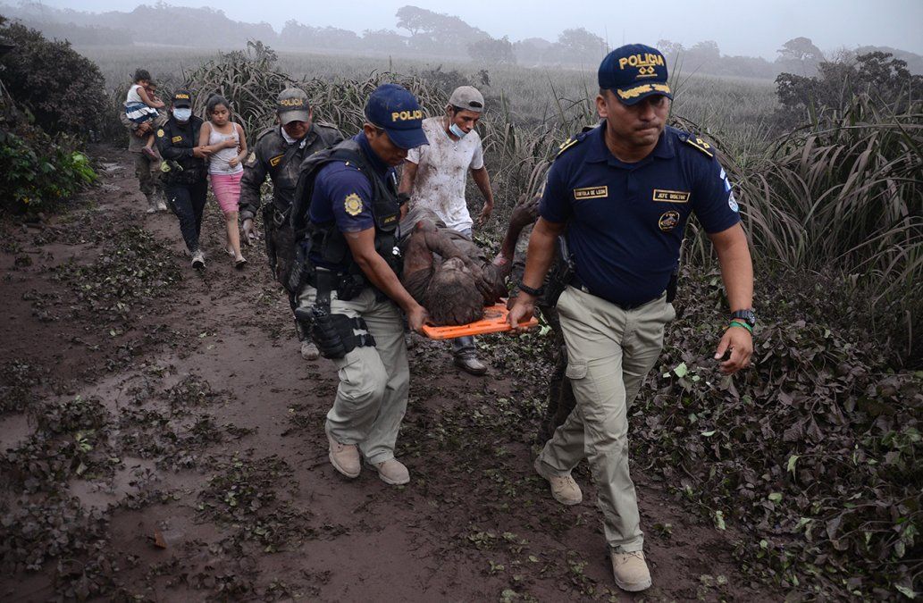 Identifican seis nuevos fallecidos por el volcán de Guatemala