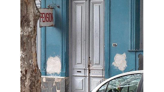 Apuñalaron a un hombre en una pensión de Barrio Sur