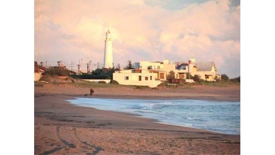 Aseguran que dragado solo contaminó arena del puerto de La Paloma
