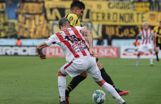 juegan peñarol river plate clausura 2023 foco uy (1).jpeg