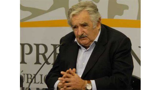 Mujica viajó a Perú para asistir a la asunción de Ollanta Humala
