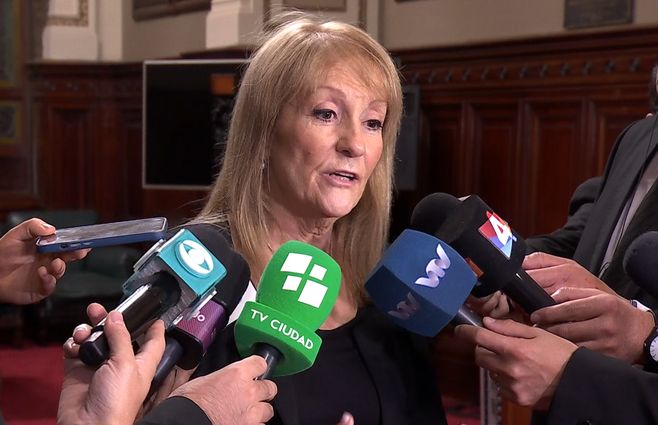 carolina-cosse-velatorio-mujica.jpg
