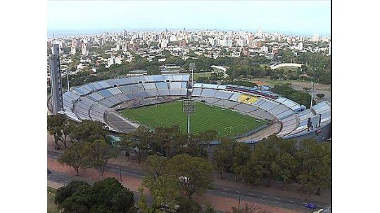 Peligra comienzo del fútbol uruguayo por contratos de jugadores