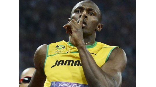 Bolt ganó los 200 metros, revalidó su doblete y hace historia