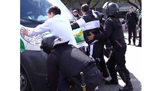 Diez menores detenidos tras partido Cerro-Rampla