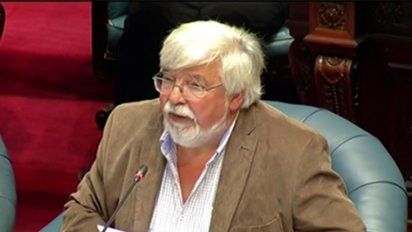 el frente defendio a bonomi y evito la censura propuesta por la oposicion