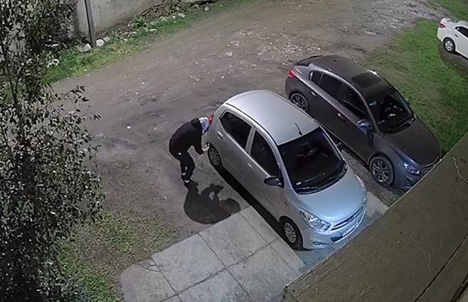 incendio-auto-capurro.jpg