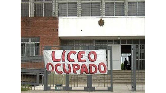 Paro en los liceos públicos de Montevideo este viernes