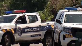 esta detenido y declara este lunes el joven de 22 anos que mato a golpes a su hija de cinco meses