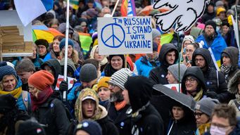 mas de 170 detenidos en rusia durante protestas contra conflicto en ucrania