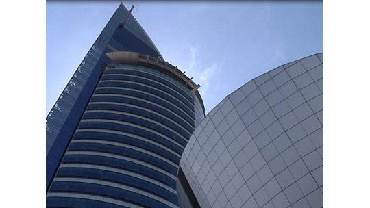 Descartan que paquete encontrado en Antel sea una bomba
