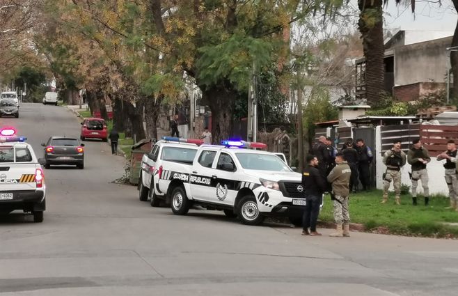 policia-allanamiento-guardia-republicana-homicidio-nuevo-paris.jpg