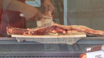el asado con rebaja del iva a 230 pesos el kilo ya esta en carnicerias