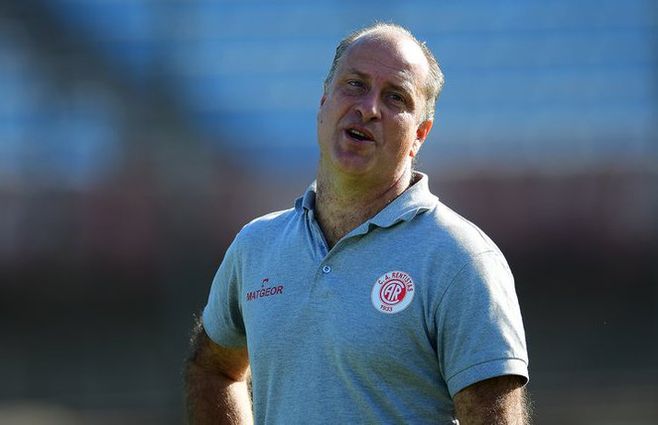 Alejandro Capuccio, un técnico experto en economía de recursos. Sacó campeón a Rentistas