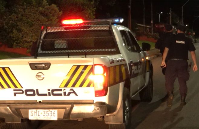 policia-maldonado-camioneta-patrullero-policias-noche.jpg