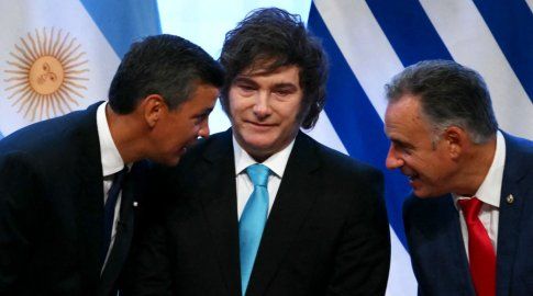 Foto: AFP. Presidentes Santiago Peña (Paraguay), Javier Milei (Argentina) y Yamandú Orsi (Uruguay). Foto: AFP. Presidentes Santiago Peña (Paraguay), Javier Milei (Argentina) y Yamandú Orsi (Uruguay).