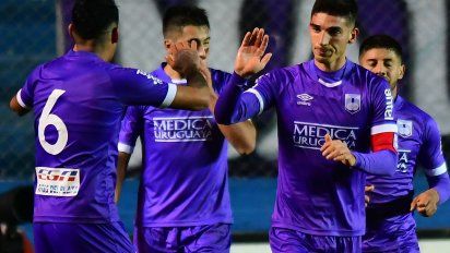 defensor de visitante le gano a nacional 2 a 1, en la primera fecha del intermedio